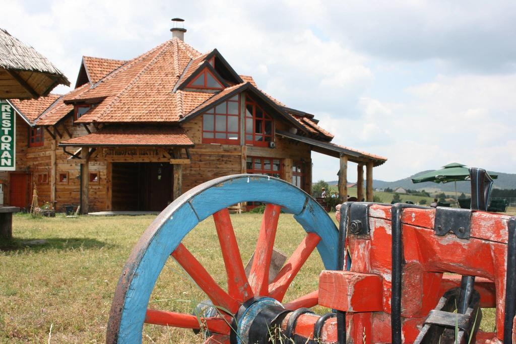 Guest House Zlatiborski Pastuv Exteriör bild